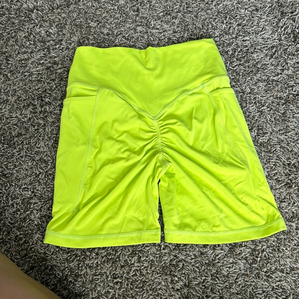 Scrunch booty size m